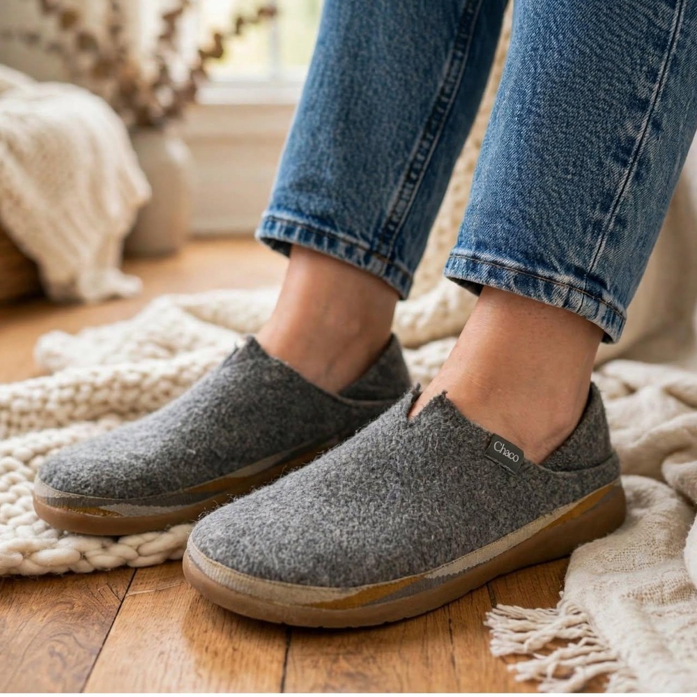Chaco Womens 7 Revel Slip On Shoes Gray Felted Rubber Sole Casual Comfort Mules